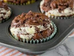 chocolate cheesecake muffins